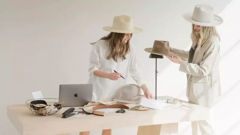 Top Hat Picks for Festival Season: Style & Function Combined