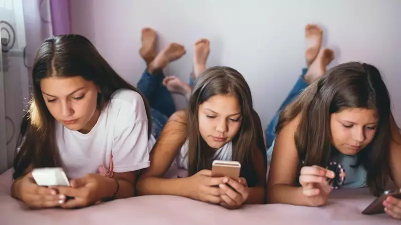 Texas' New Approach to Youth Online Safety: A Shift Towards Digital Literacy