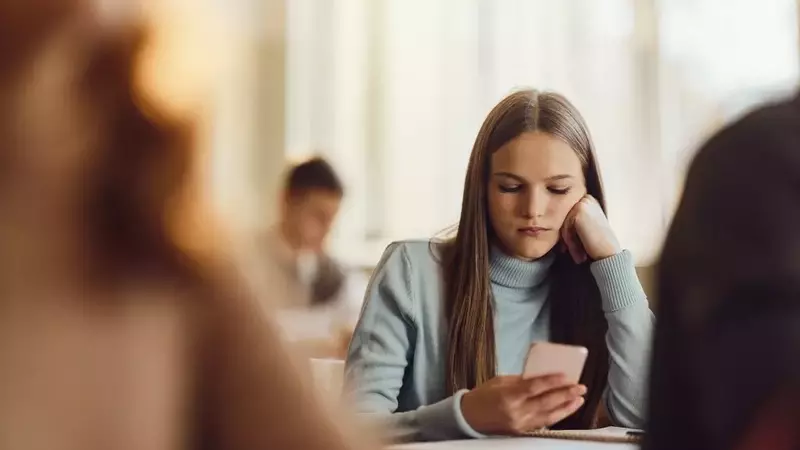 Legal Hurdles for Youth-Oriented Social Media Legislation