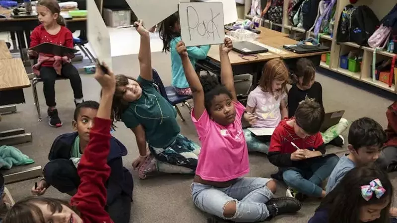 Revitalizing Reading Education: A Balanced Approach