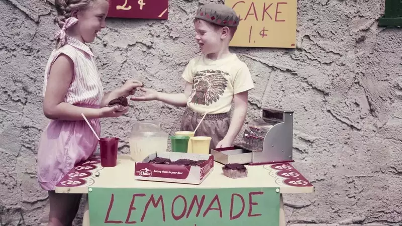 Summer Delights: A Southern Twist on Traditional Lemonade Stands