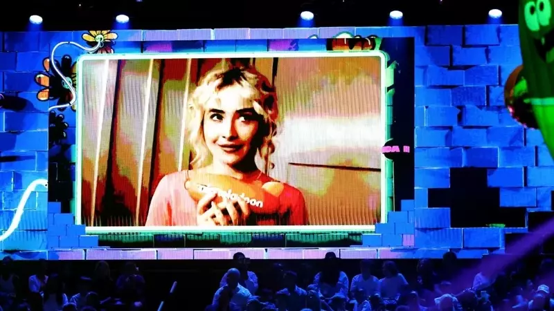 Sabrina Carpenter Shines at the 2025 Kids' Choice Awards