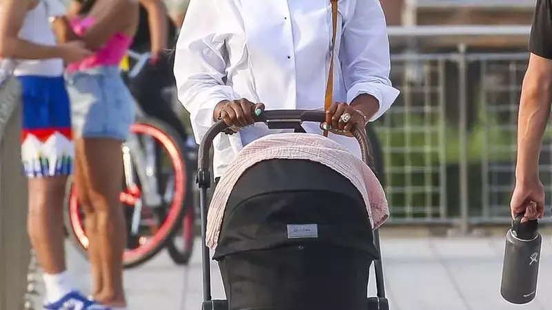 Naomi Campbell: A Supermodel’s Journey into Motherhood Amidst Nature and Nurture