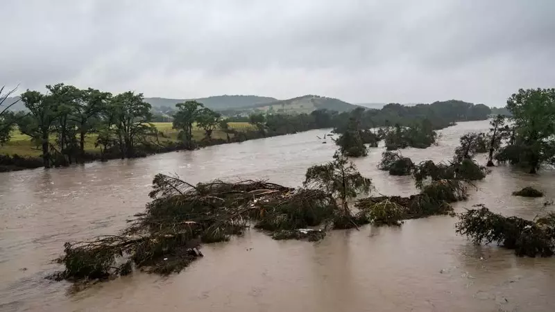 Key Global Developments: Texas Flooding, Trade Tariffs, and Economic Shifts