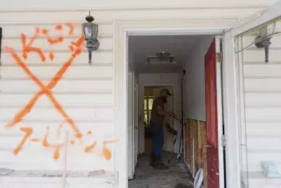 Texas Officials' Dual Stance on FEMA: Reliance Amidst Calls for Elimination