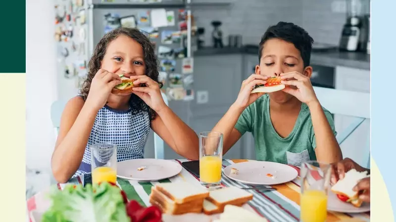 The Etiquette of Feeding Your Children's Friends