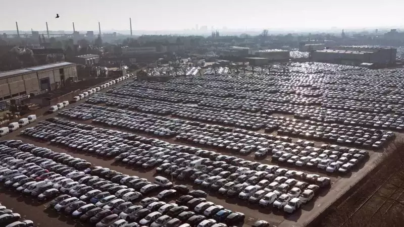 Automakers Navigate Tariff Headwinds: Impact on Industry and Consumers