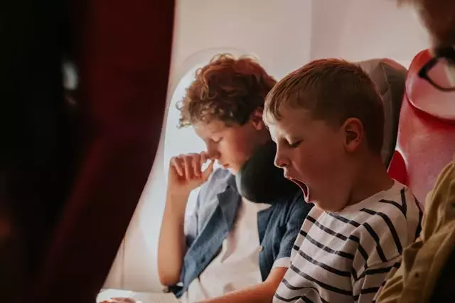 Optimizing Travel Times for Children to Minimize Jet Lag