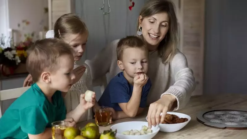 Crafting Nutritious and Appealing After-School Snacks for Children