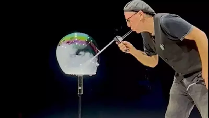The Art of Bubbles: A Growing Phenomenon at the Edinburgh Fringe