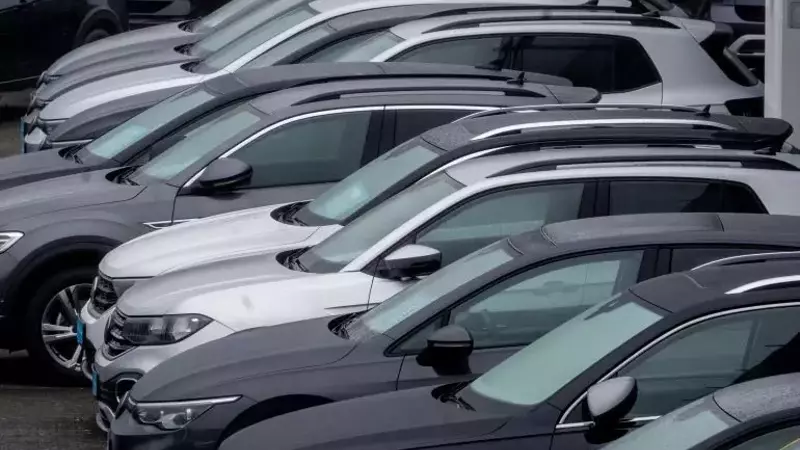 US Auto Industry Faces Headwinds Amid Tariff Uncertainty and Shifting Consumer Demand