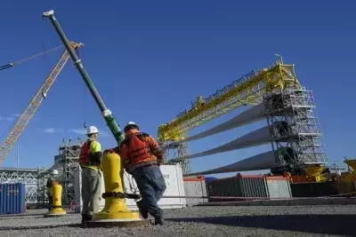 Trump Administration Halts Offshore Wind Farm Construction, Citing National Security Concerns
