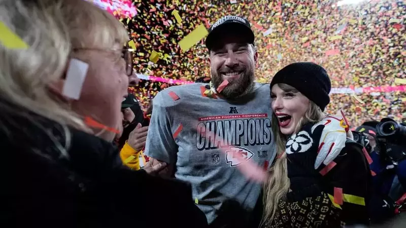 Pop Star Taylor Swift and NFL Tight End Travis Kelce Announce Engagement