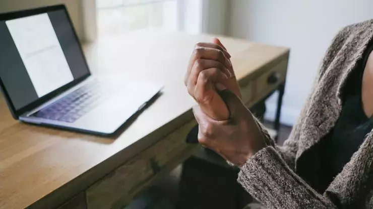 Understanding Carpal Tunnel Syndrome: Causes, Symptoms, and Management
