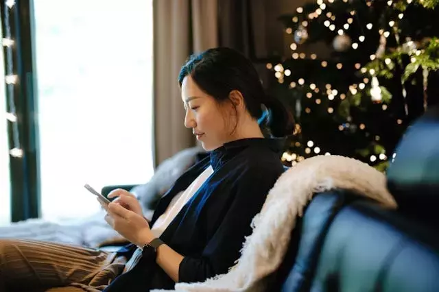 Navigating Holiday Spending: Expert Advice on Saying No to Costly Obligations