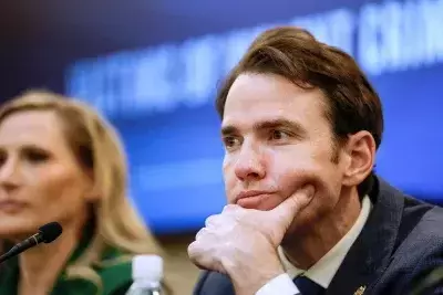 California Republican Lawmaker Persists in Congressional Attendance Amidst Shutdown