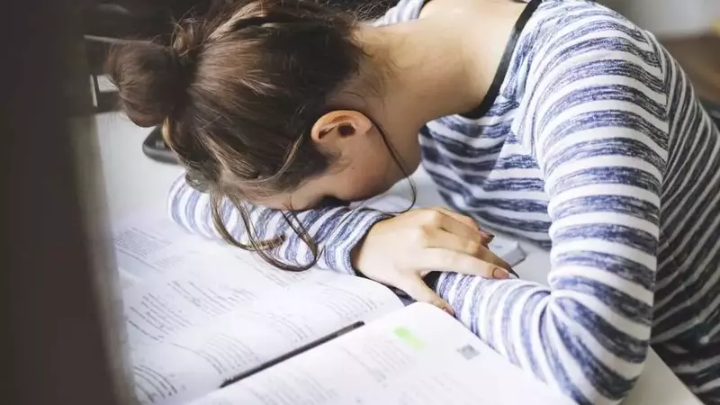 Daylight Saving Time Change: A Boost for Teen Sleep Schedules