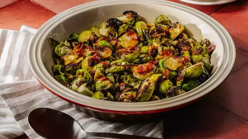 Crispy Brussels Sprouts with Sweet Chili Sauce (Nam Chim Gai)