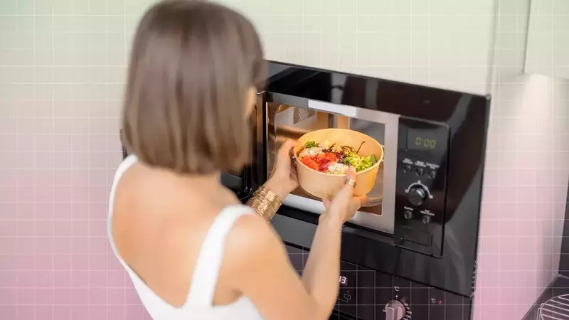 Microwaving Food: Retaining Nutrients and Maximizing Health Benefits