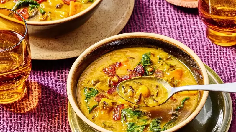 Hearty Autumnal Soup: Wild Rice & Pumpkin Delights