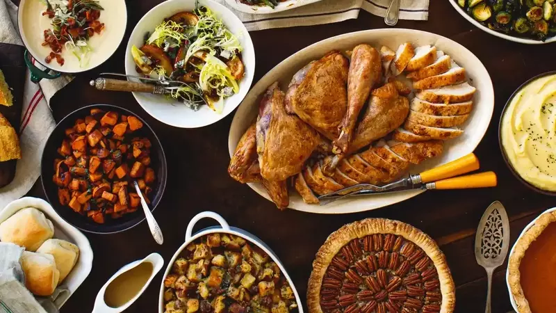 Mastering Thanksgiving: A Chef's Guide to Stress-Free Holiday Cooking