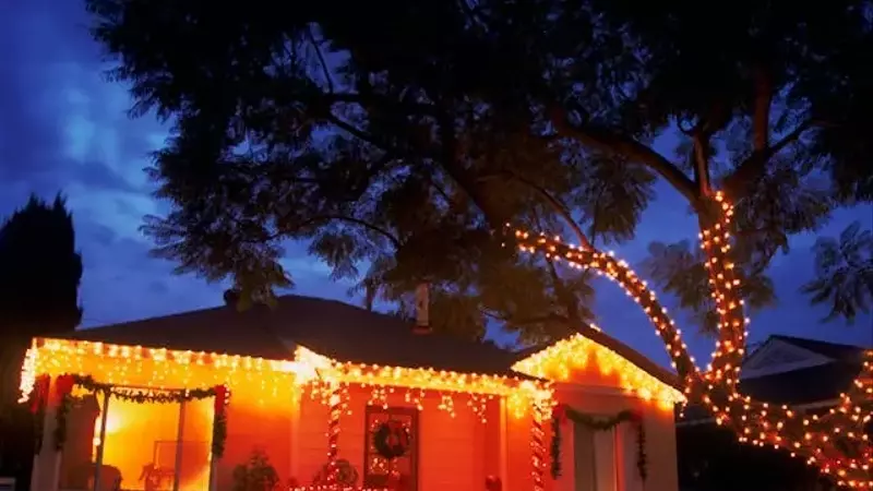 Military Families Ordered to Remove Early Holiday Decorations