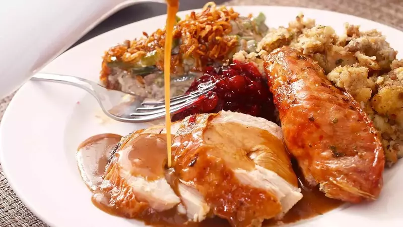 Achieving a Picture-Perfect Turkey: The Five-Minute Glaze Secret