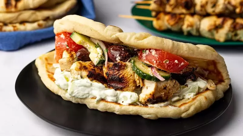 A Guide to Greek-Inspired Chicken Dishes