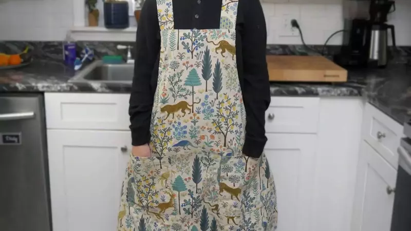 The Hedley & Bennett Smock Apron: A Kitchen Essential for Every Cook