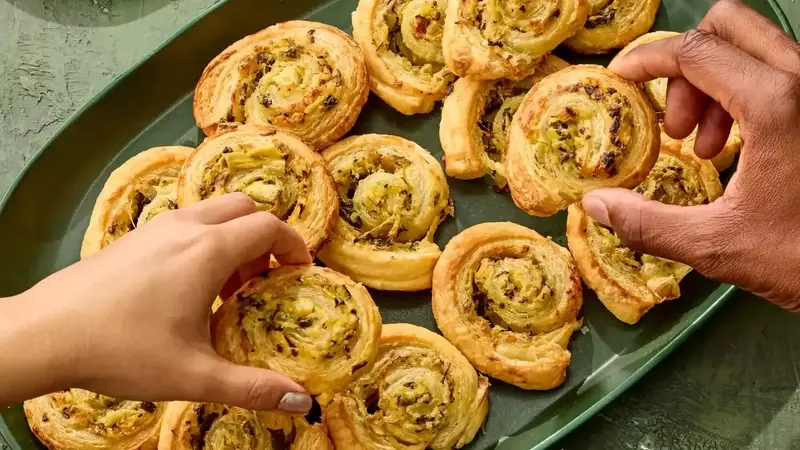 12 Delectable Puff Pastry Appetizers for the Holidays