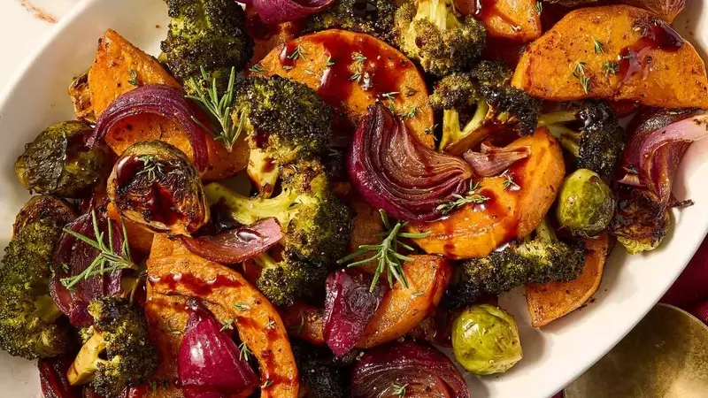 Balsamic Roasted Sheet Pan Vegetables: A Nutritious and Flavorful Side Dish