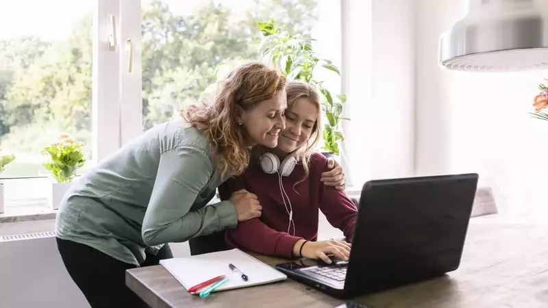 The Rise of LinkedIn Among Young People: Navigating Career Paths in an Evolving World