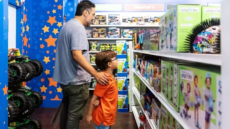 Toys 'R' Us Reimagines Holiday Shopping with New Store Openings