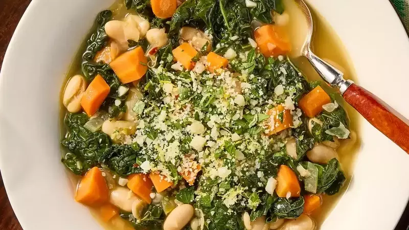 Hearty White Bean and Kale Stew with Lemon and Garlic