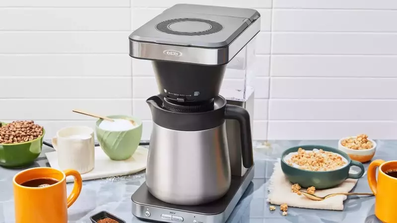 Smart Holiday Kitchen Buys: A Guide to Black Friday and Cyber Monday Deals