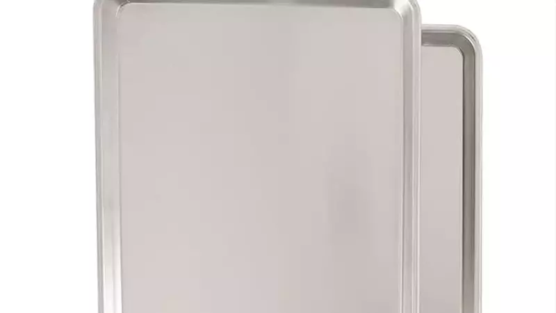 The Ultimate Guide to Selecting the Perfect Baking Sheet