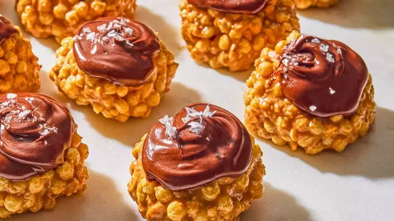 Delectable Crispy Peanut Butter Quinoa Bites