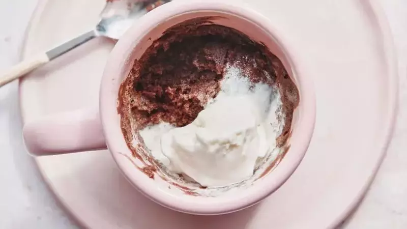 Effortless Chocolate Mug Cake: A Sweet Treat in Minutes