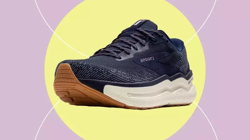 Brooks Ghost Max 2: The Ultimate Cushioning Sneaker for Pain-Free Movement