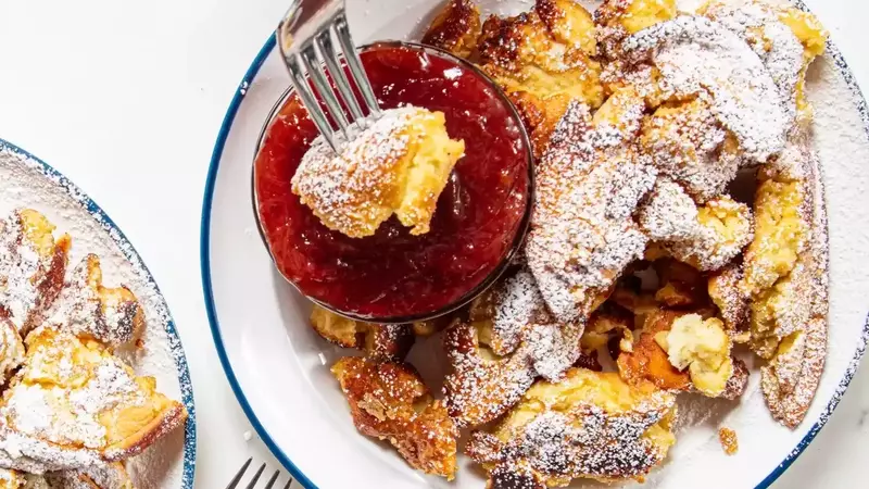Mastering Kaiserschmarrn: An Austrian Torn Pancake Recipe