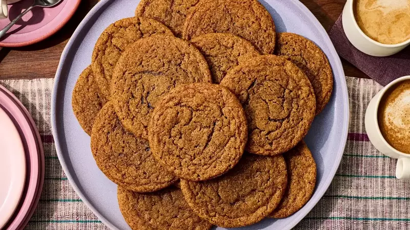 Irresistible Gingerbread Latte Cookies: A Perfect Holiday Treat