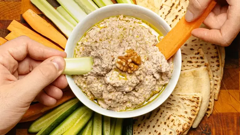 Crafting the Perfect Walnut Skordalia: A Versatile Greek Garlic Dip