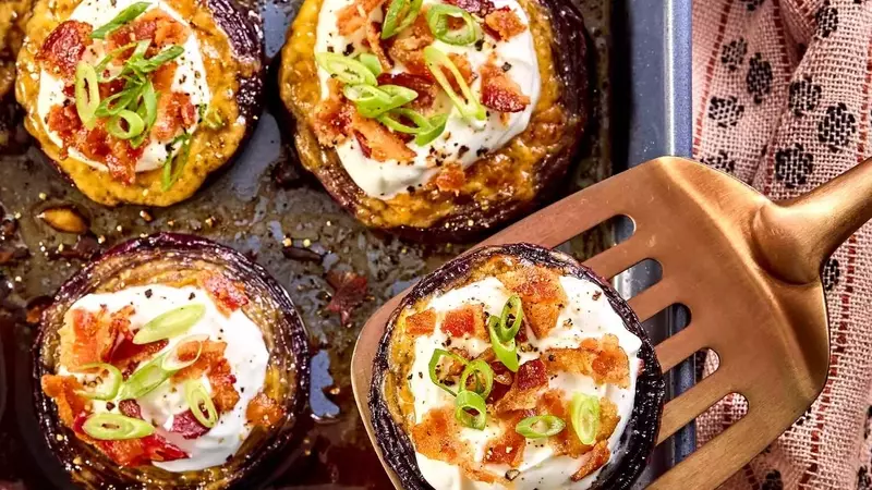 Delicious Melted Onions with Savory Toppings
