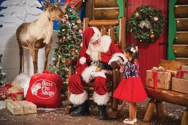 Bass Pro Shops: A New Tradition for Santa Photos