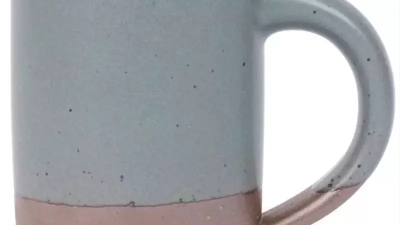 The Ultimate Guide to Coffee Mugs: From Craftsmanship to Smart Technology