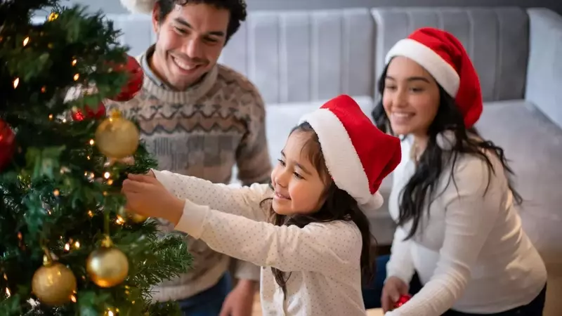 Rethinking Holiday Gift-Giving: Prioritizing Experiences Over Material Possessions