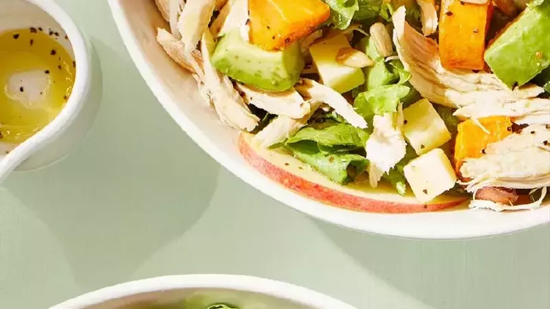Effortless Holiday Feasts: Quick and Nutritious Meals for Busy Festive Weeks