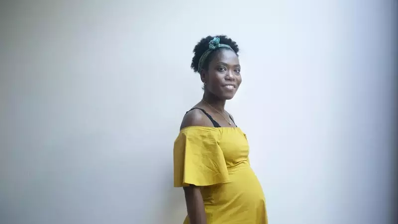 Understanding the 'Pregnancy Glow' and Postpartum Skincare