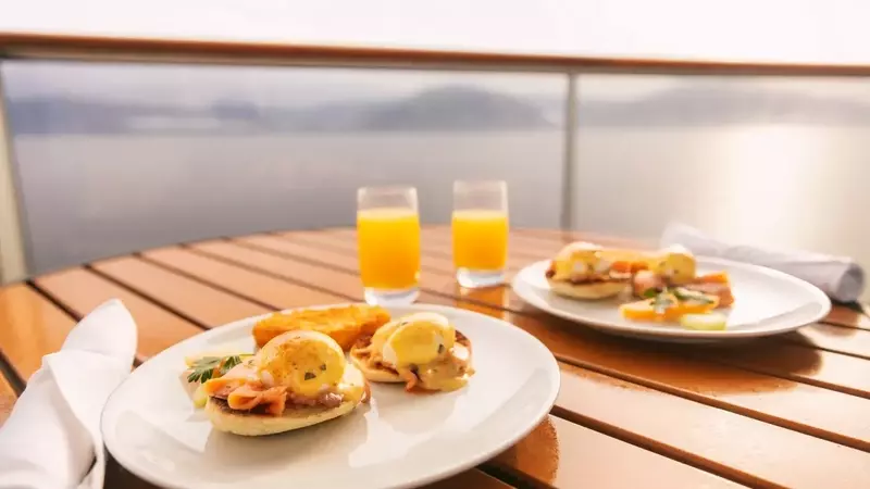 Staying Healthy at Sea: Preventing Foodborne Illness on Your Cruise