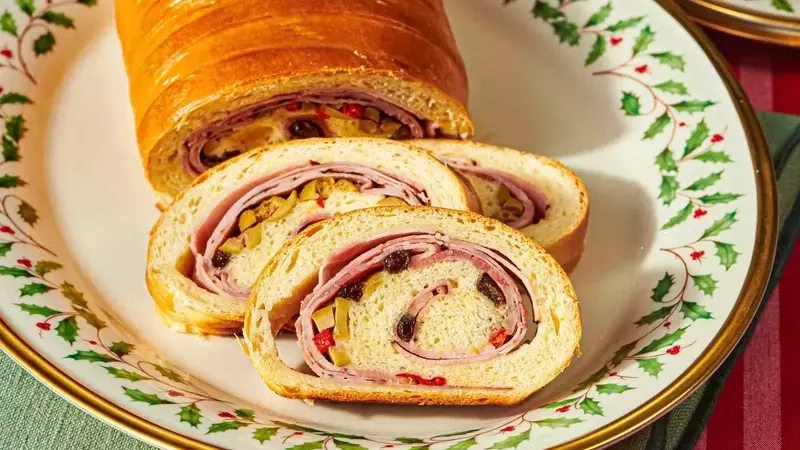 Venezuelan Christmas Ham Bread Recipe
